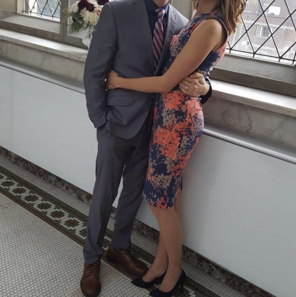 Bodycon super flattering floral dress - Picture 7 of 7